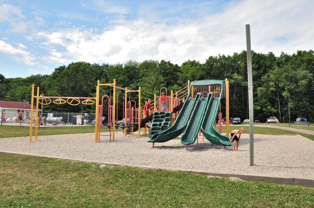Plymouth Rock Camping Resort Deluxe Cottage Elkhart Lake Dış mekan fotoğraf